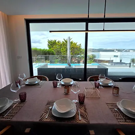 Exceptional With A Panoramic Views Over The Obidos Lagoon וילה
