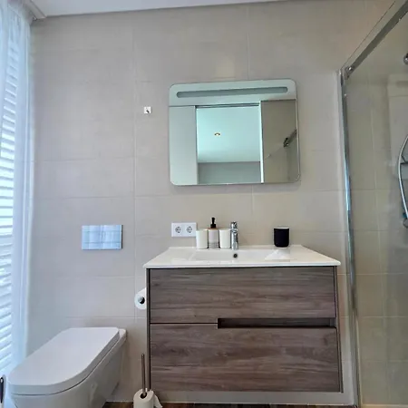 Exceptional With A Panoramic Views Over The Obidos Lagoon וילה