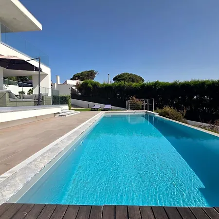 Exceptional With A Panoramic Views Over The Obidos Lagoon וילה